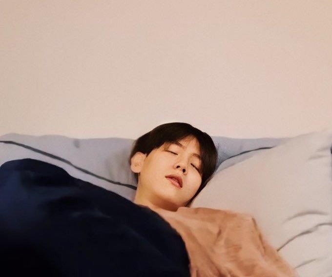 SAGITAURUS2706's tweet photo. @B_hundred_Hyun 백현이 좋은 꿈 꿔? ㅋㅋㅋㅋ https://t.co/JcPPXaafst