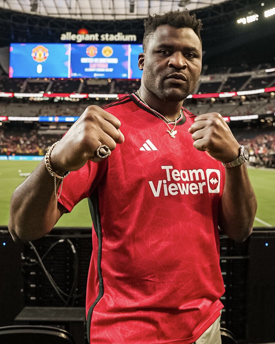 FRANCIS NGANNOU IS A RED! 🔴

#MUTOUR23 #MUFC