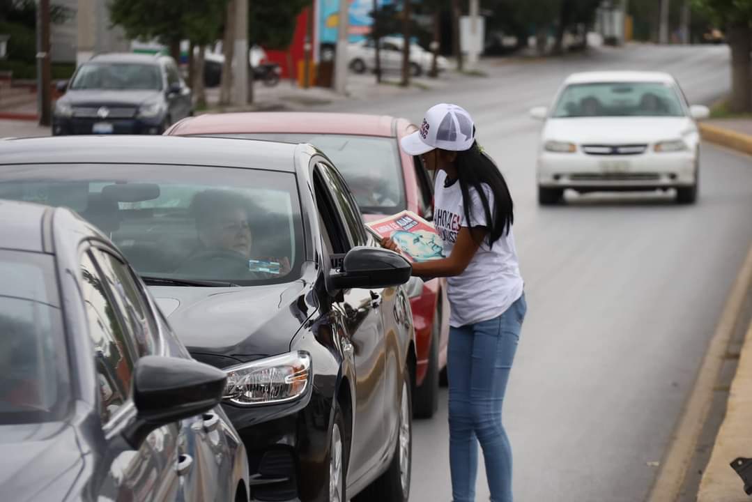 JBDiputado's tweet photo. La capital del estado no se podría quedar atrás, este domingo los Saltillenses nos comentaron de su apoyo para el Licenciado Adan Augusto para que él continúe con el proyecto de la 4T.
#AhoraEsAdánAugusto
#AdanAugustoLopez
#saltillocoahuila https://t.co/M4qhGSoxtH
