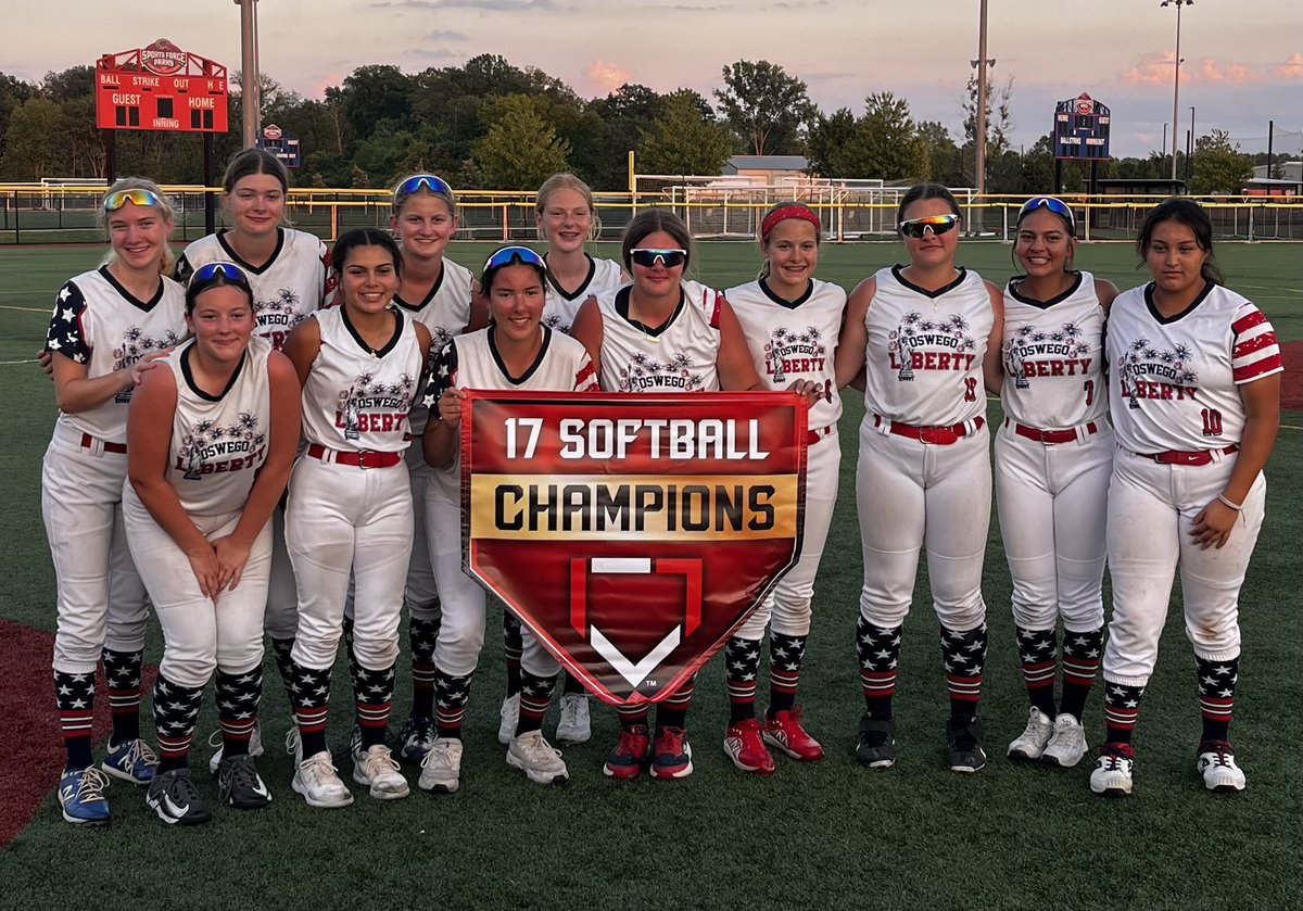 What a great way to end our season. These girls battled all year and end it with a championship!!! 🗽🥎 on to 15U and more wins to come. ♥️🤍💙