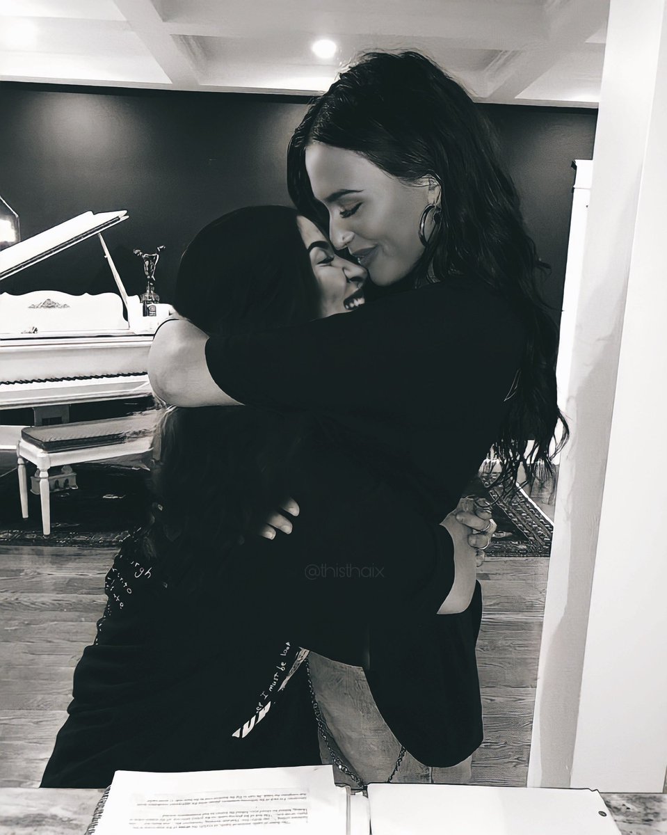 thisthaix's tweet photo. 🖤 https://t.co/z3xzi5ZxPu