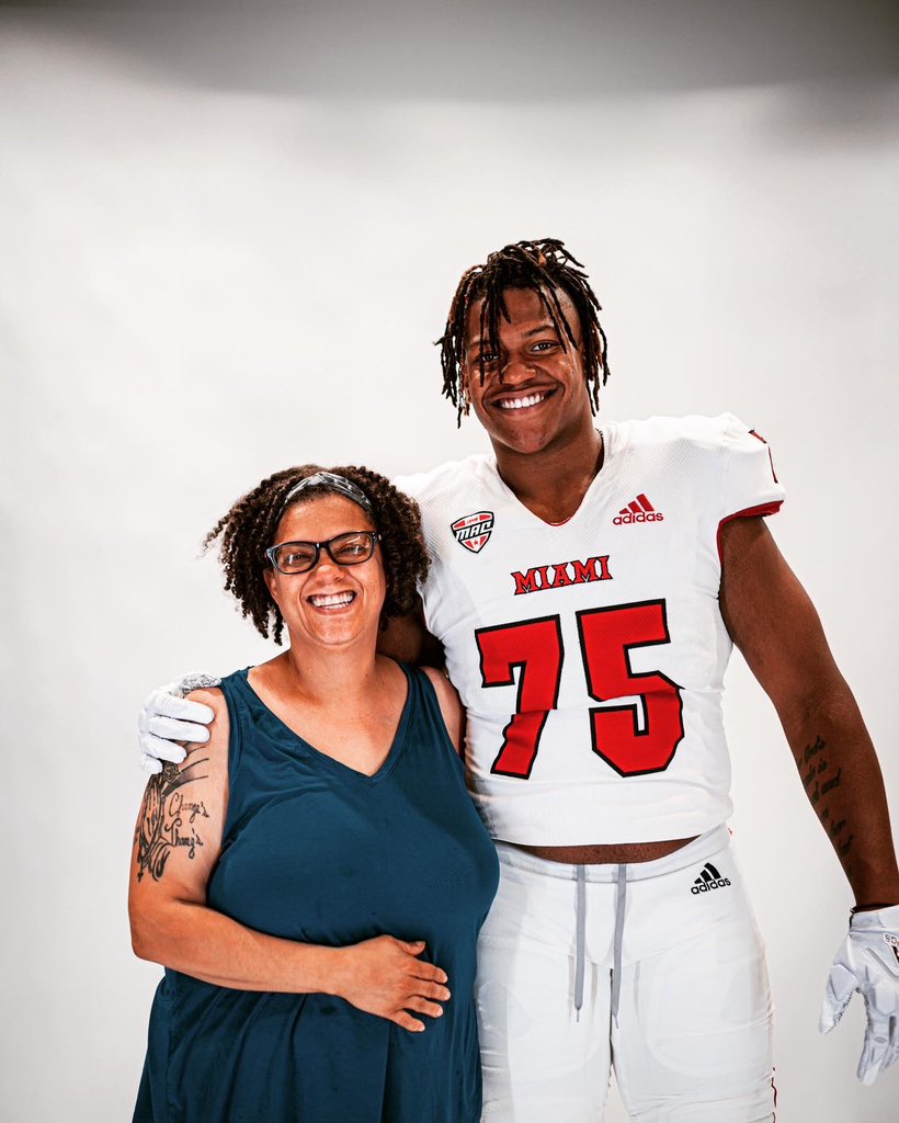 I had a great time at Miami University today. Thanks @CoadyKeller1 and @Coachjpatton for showing me around. @CoachBrown_DL @MohrRecruiting @Rivals @247recruiting @Mark__Porter