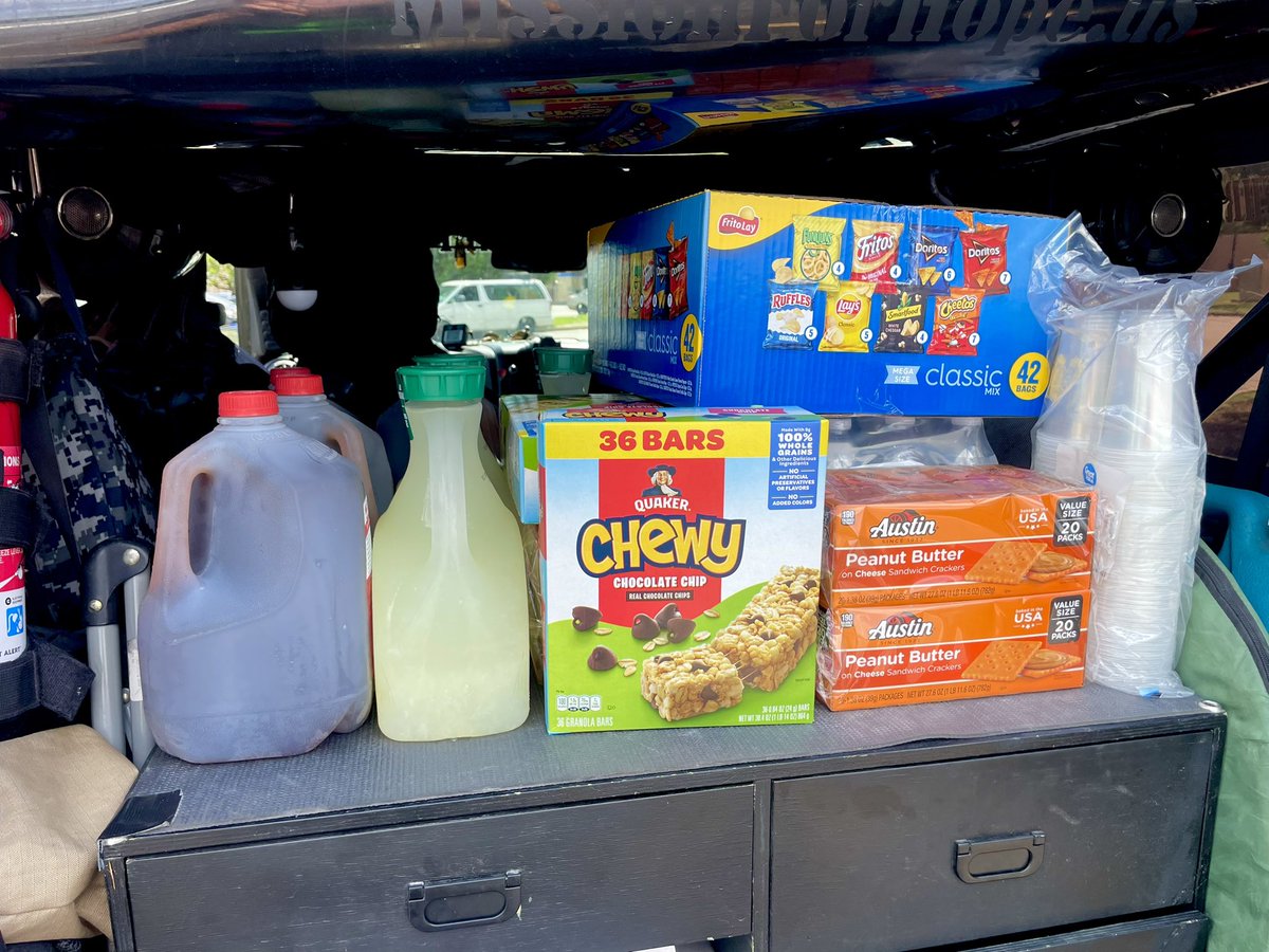 ￼I did some outreach this afternoon at the Nashville Rescue Mission. This is the first place I did outreach with my Jeep in 2019 and my fourth time doing outre￼ach there. I really enjoyed serving about 75 people something cold to drink and something to snack on. #jeeps #jeep