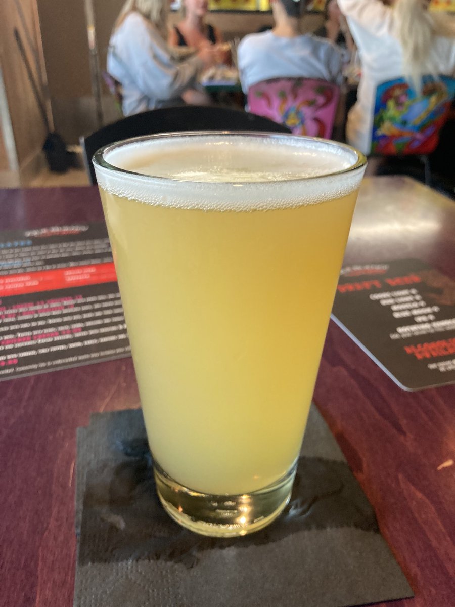 ShaneMLantz's tweet image. No. 3 on the list of best beers. 

Airport beer. #beer #beerisgood #letsgodrinksomebeer