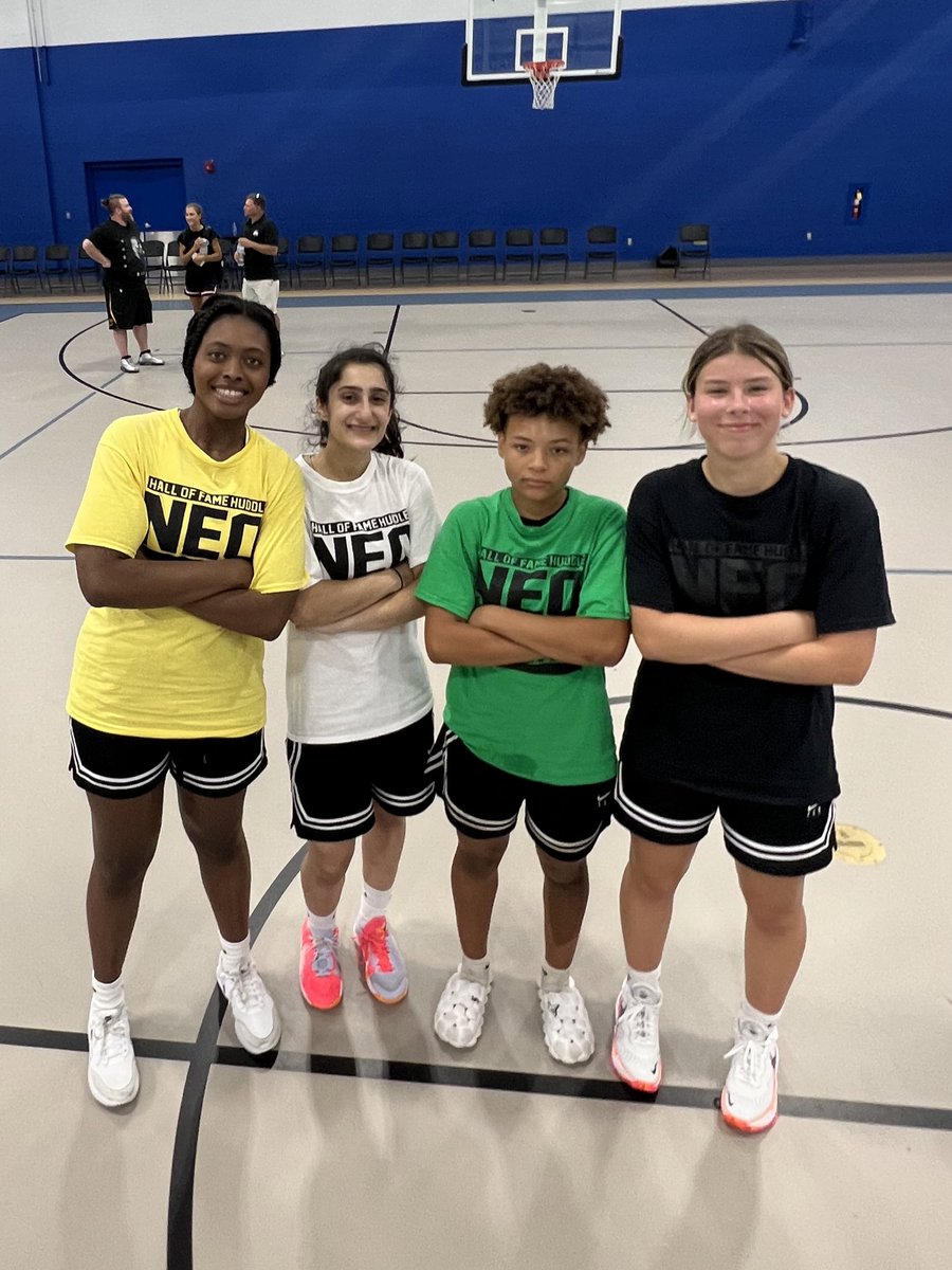 MiaDonald41's tweet photo. Thank you for putting together an amazing and super fun showcase. I had lots of fun playing against some very talented players and also getting a chance to see my teammates play! @HOFHuddle_Rich @NOHS_GirlsBball https://t.co/PoPOlmS0WY