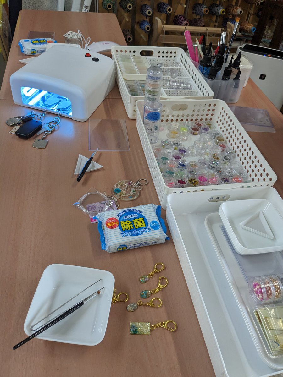 おはようございます。今日は朝からレジンの先生を呼んで、講習会をしております。
今後はレジンの仕事もあるかな～。
#あとりえトリム #就労継続支援Ｂ型事業所 #大分市 #レジンアクセサリー