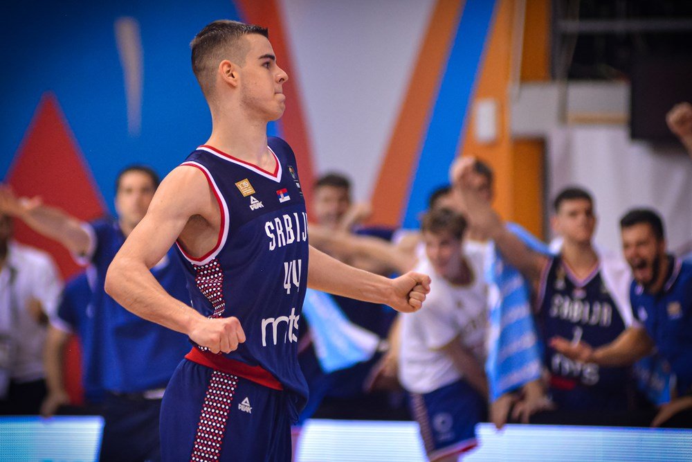 ElekLenard's tweet photo. MVP - Nikola Topić!
15,3 poena
5,1 asistencija
3,7 skokova
2 ukradene
61% za dva
4,4/5,9 slobodna po utakmici
#topictime ! https://t.co/Q084XyRaXe