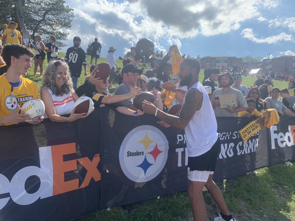 “KENNY KENNY KENNY!” Kenny Robinson gets his day in the sun after a two-interception practice. Usually fans are clamoring for Kenny Pickett but this was a cool moment for the Wilkinsburg native who’s taking advantage of thin lines at safety to make plays.