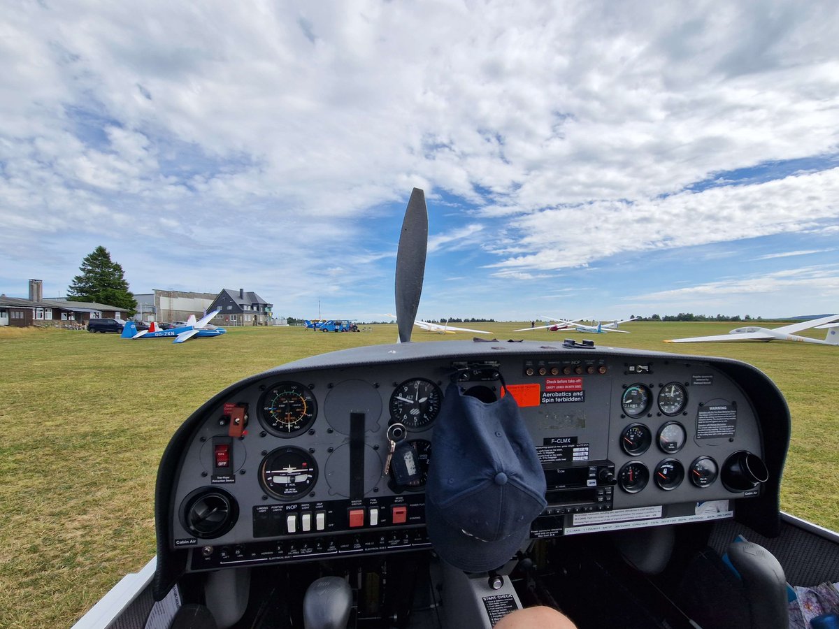 Congrats to Achille for winning last week from inside the small cockpit, and Erik for winning this week from inside the bigger cockpit!