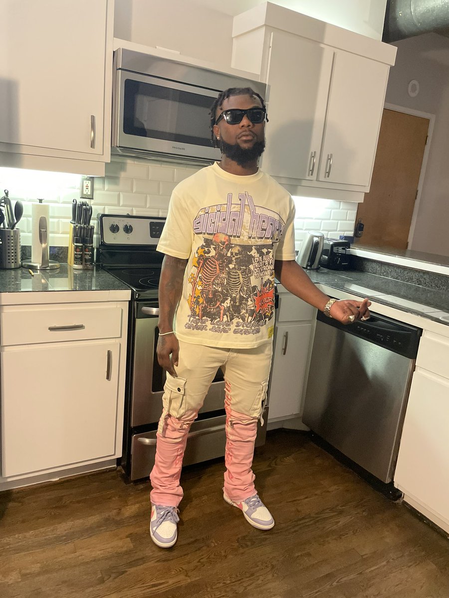 za_pakkzay4's tweet photo. hate when business get personal pay da standard fee🤌🏾💲. https://t.co/SEmYMxXHMZ