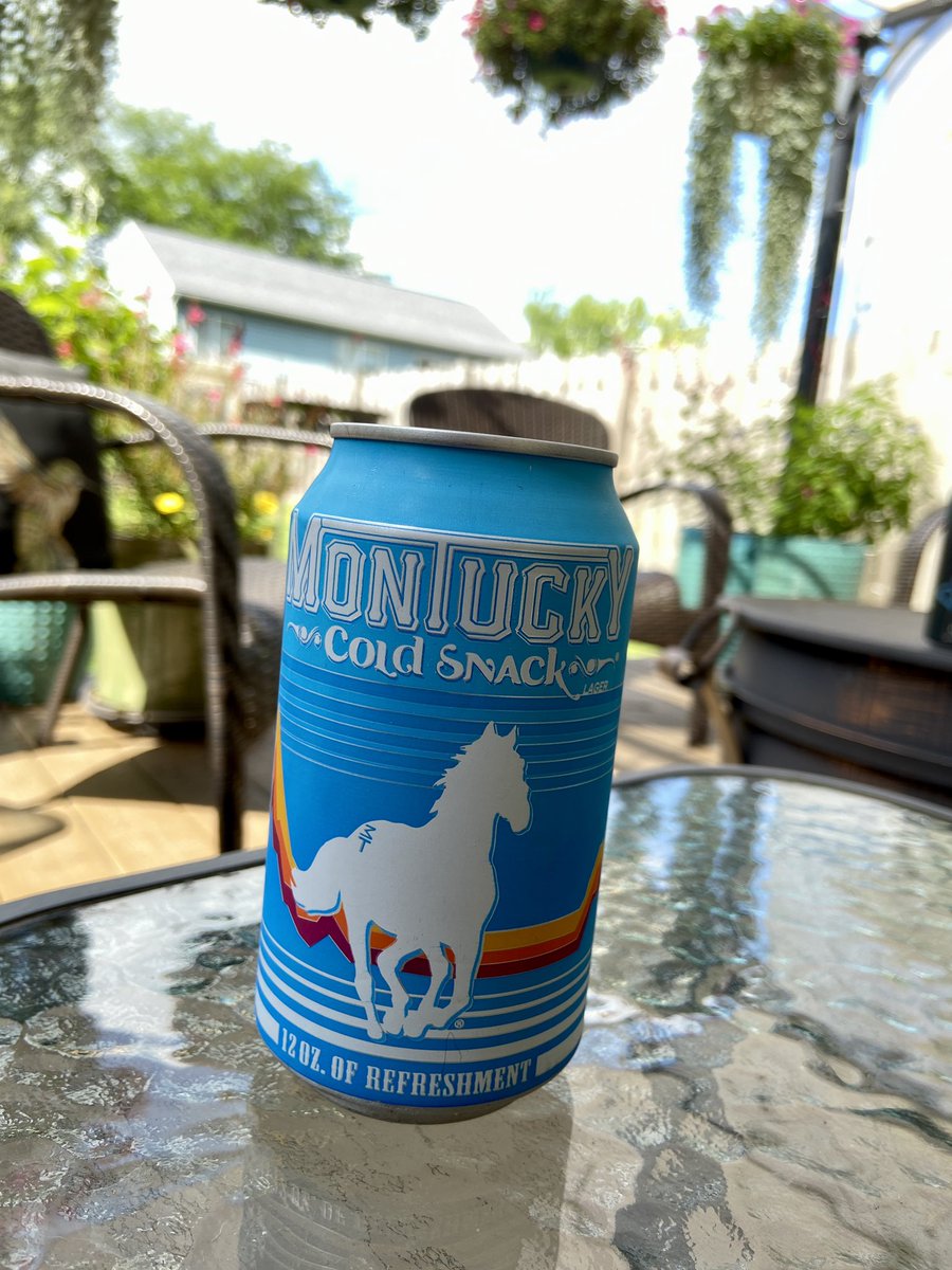 SethAGonzalez's tweet photo. When it’s hot outside and you’re doing yard work, @MTKYColdSnacks just hits different. 🤩🤤 #Montucky #ColdSnacks https://t.co/QqbHWJMRFY