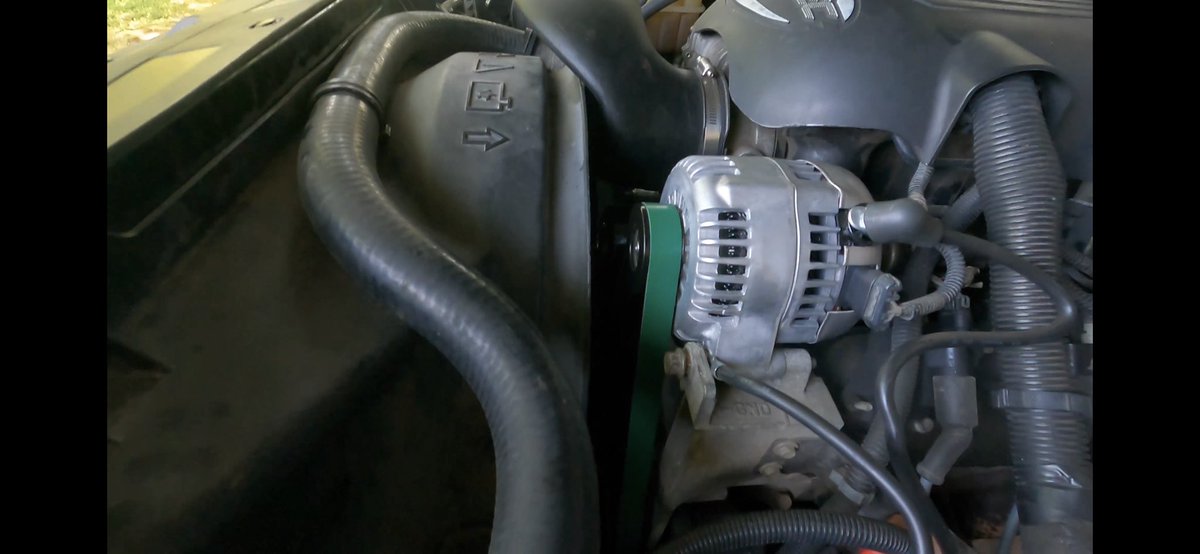 ZPTVofficial's tweet photo. https://t.co/vPdKBW5WFt New video is LIVE NOW!! Installed all new belts, tensioners, and pulleys on the silverado!! DON’T MISS IT!!! #rockauto #diy #youtube #youtuber #chevy #chevysilverado #z71 #lm7 #upgrade #new #install #roughcountry #lifted #v8 https://t.co/DYpasaYaJF