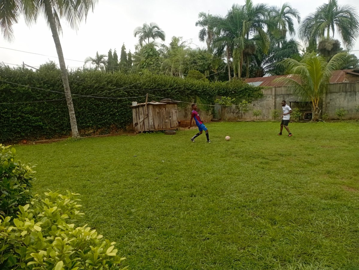 IsiuwaStudy's tweet photo. @Kel_Chinonso shares his experience: "🏆 Had an absolute blast at the football match in @IsiuwaStudy! ⚽💥 My first time on that serene pitch was unforgettable, scoring 4 goals in a single match! 😎 Surpassed Mudryk's Chelsea record for 2022/2023 EPL season! #FootballFun https://t.co/WQ4gNhOrhN
