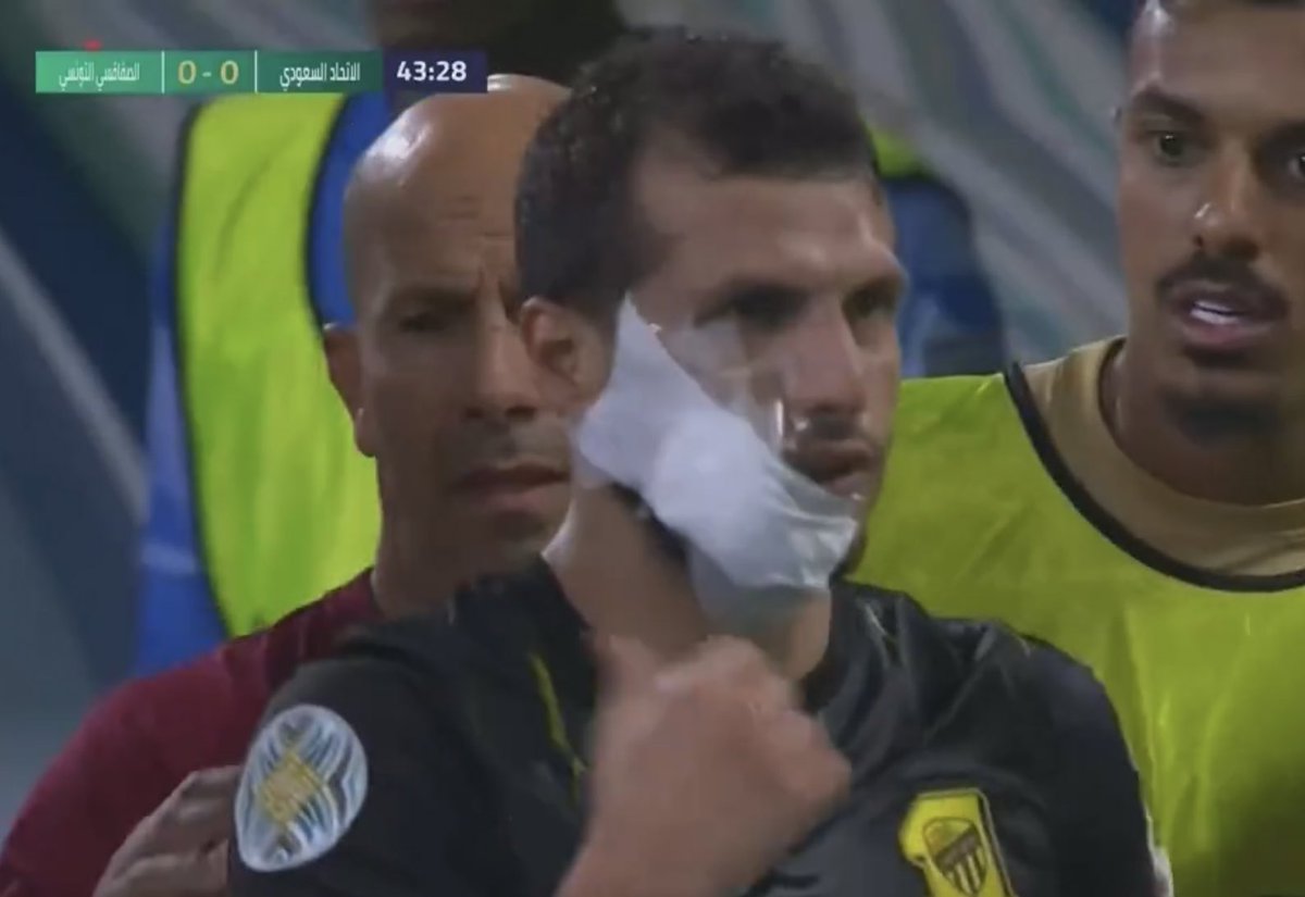 سعود tweet media