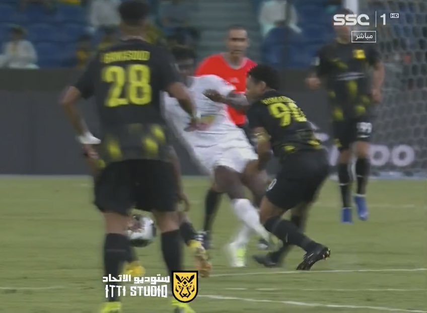 سعود tweet media