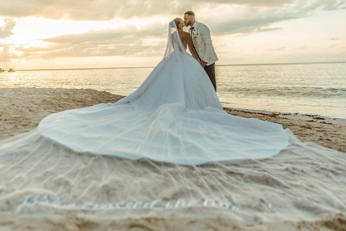 myeventpod's tweet photo. Little Mix' #LeighannePinnock and footballer #AndreGray are officially married.
#littlemix #littlemixers #loveisland #bride #wedding https://t.co/80WIzDWkgl