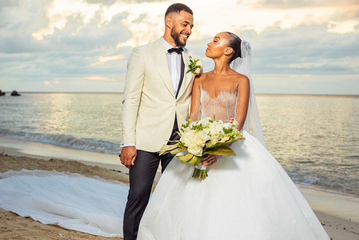 myeventpod's tweet photo. Little Mix' #LeighannePinnock and footballer #AndreGray are officially married.
#littlemix #littlemixers #loveisland #bride #wedding https://t.co/80WIzDWkgl