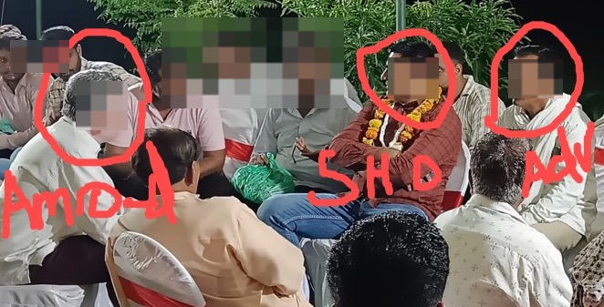 _DrSheetalYadav's tweet photo. एक साल से एक पिडिता के जीवन का मज़ाक़ बना दिया सभी ने मिलकर
#Police_Collusion #PowerOfMisuse
#CrimeAgainstWomen
#ConspiracyPolitics
@India_NHRC
@rashtrapatibhvn 
@MinistryWCD
@NCWIndia 
आख़िर में पर्दा उठ ही गया
स्वयं SHO cum IO  साहिब ही रेप आरोपी के संरक्षणकर्ता⚠️
#नारी_सुरक्षा https://t.co/XxTOGgZtGr
