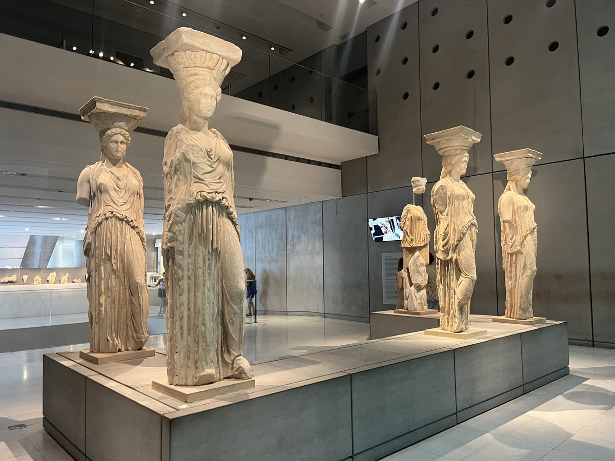 mardprada's tweet photo. FILL THE GAP @britishmuseum !!!! https://t.co/ZfNIsRLg5x