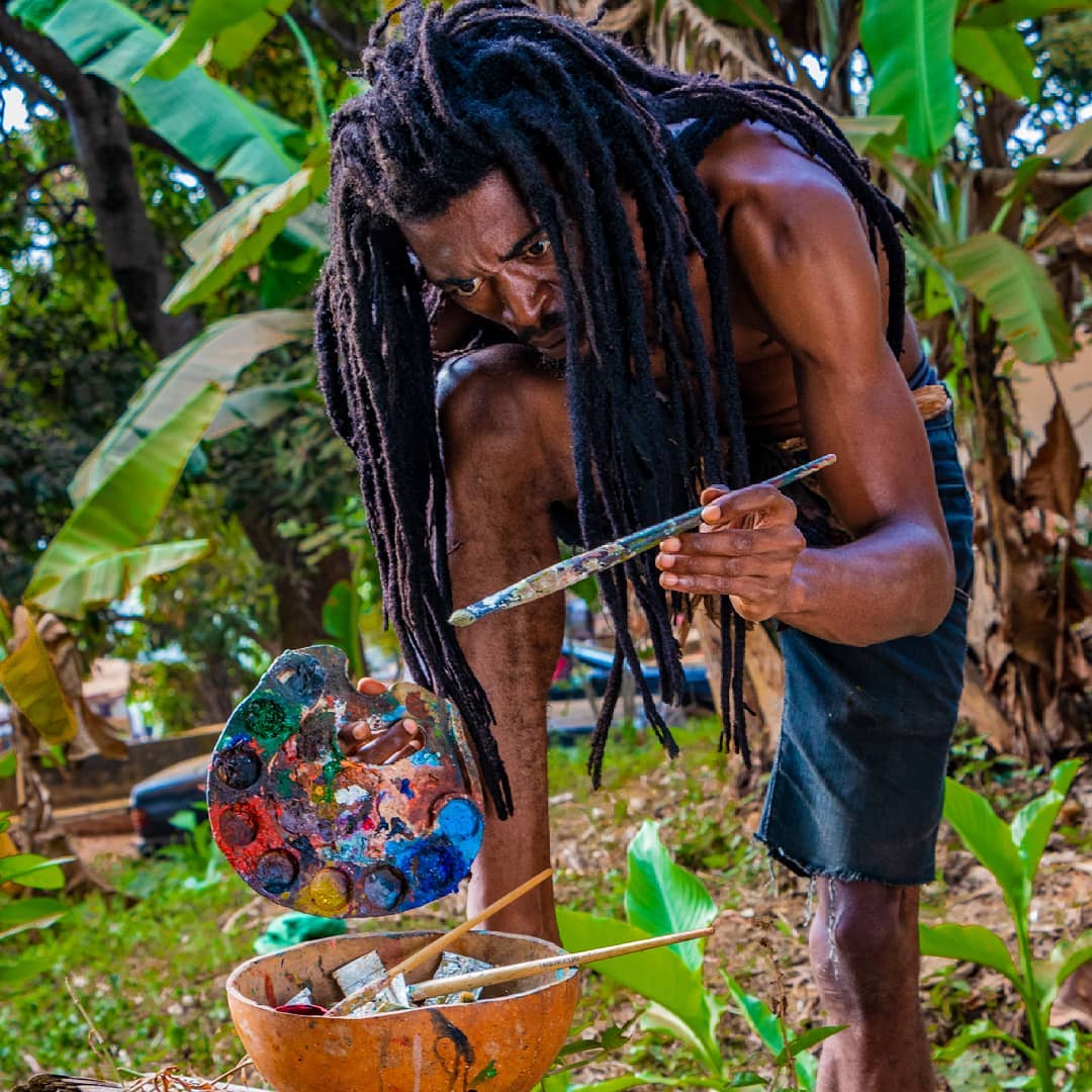 Phiclaire3's tweet photo. The artist
@NibaPercy2 @Clarischi00 
#237Comunity 
#BobMarley https://t.co/k9Dyh7sn2c