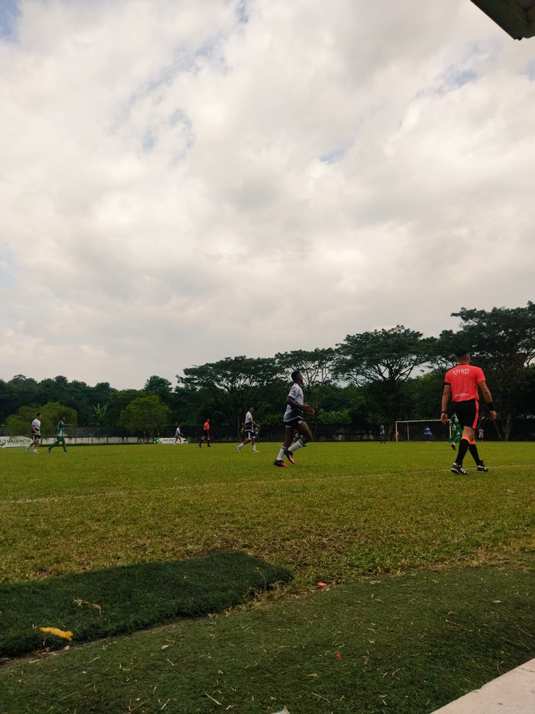 AFNLosRios's tweet photo. Arranca el Segundo Tiempo! ⏱️
Copa @mushucrunacoac Ab. @LuisAlfonsoChan

Club Napoli 0🆚0 Río Babahoyo
Estadio Municipal, Valencia ⚽🏟️

#eddusport
#AscensoEcuador
@Segunda_Ec
@FEFecuador https://t.co/vVakSlP6X3