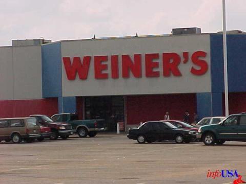 SxyGCute's tweet photo. @IAmSteveHarvey Does anyone remember Weiner’s department store and Foley’s, or are those just a TX thing? *not my pic, credit on corner* https://t.co/U0B3gnk7lJ