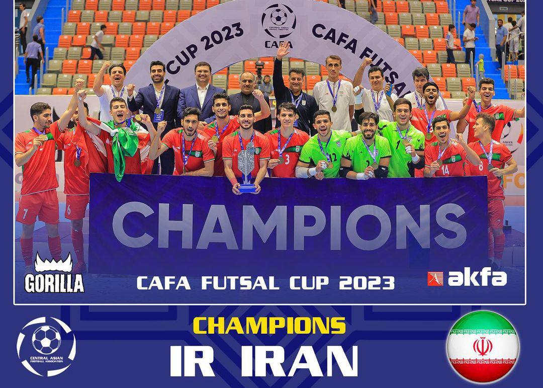 ehsan_osuli's tweet photo. خدا را شاکرم  قهرمانی که وعده داده بودیم با لطف خدا دعای خیر مردم و همت و غیرت بچه شیرهای فوتسال ایران و صد البته هدایت کادر فنی تیم ملی امید فوتسال محقق شد خدا را هزاران مرتبه شکر ، گوارای مردم ایران و اهالی فوتسال ایران https://t.co/sxG8FYqdhK