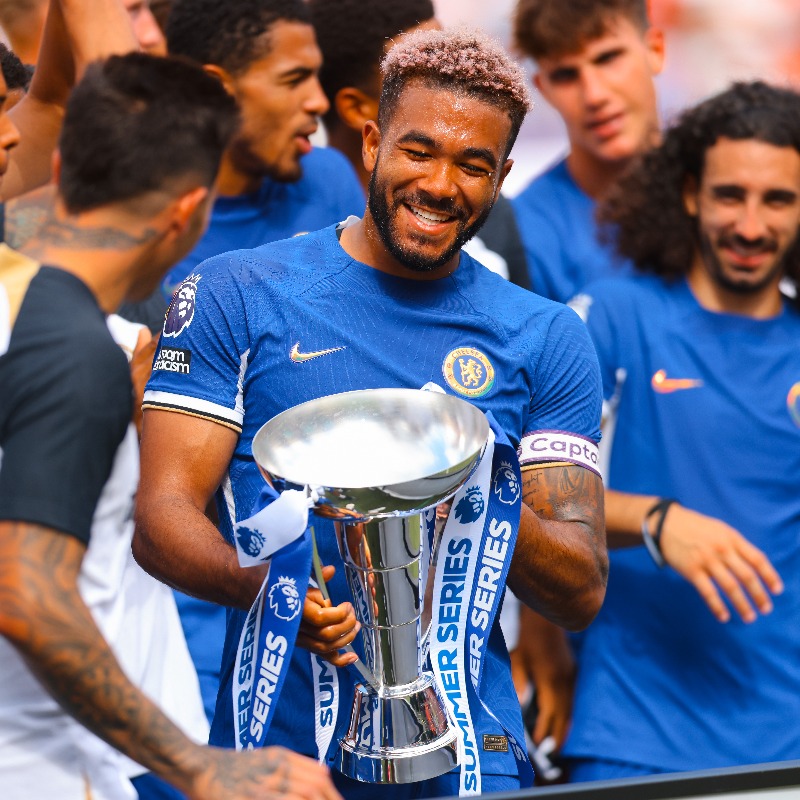 ChelseaFC's tweet photo. #PLSummerSeries winners! 🏆

#BluesInTheUSA