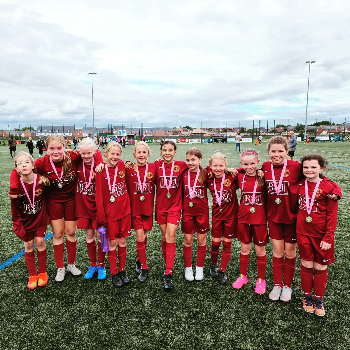 mossleygirlsU11's tweet photo. Fantastic day at the @townseyjfc Football Tournament today. So impressed with the girls attitude, effort and play. We were so unlucky to get beat on pens in our group final but the girls should be really proud of their performance today 👏👏👏 https://t.co/cdPFljKUfX