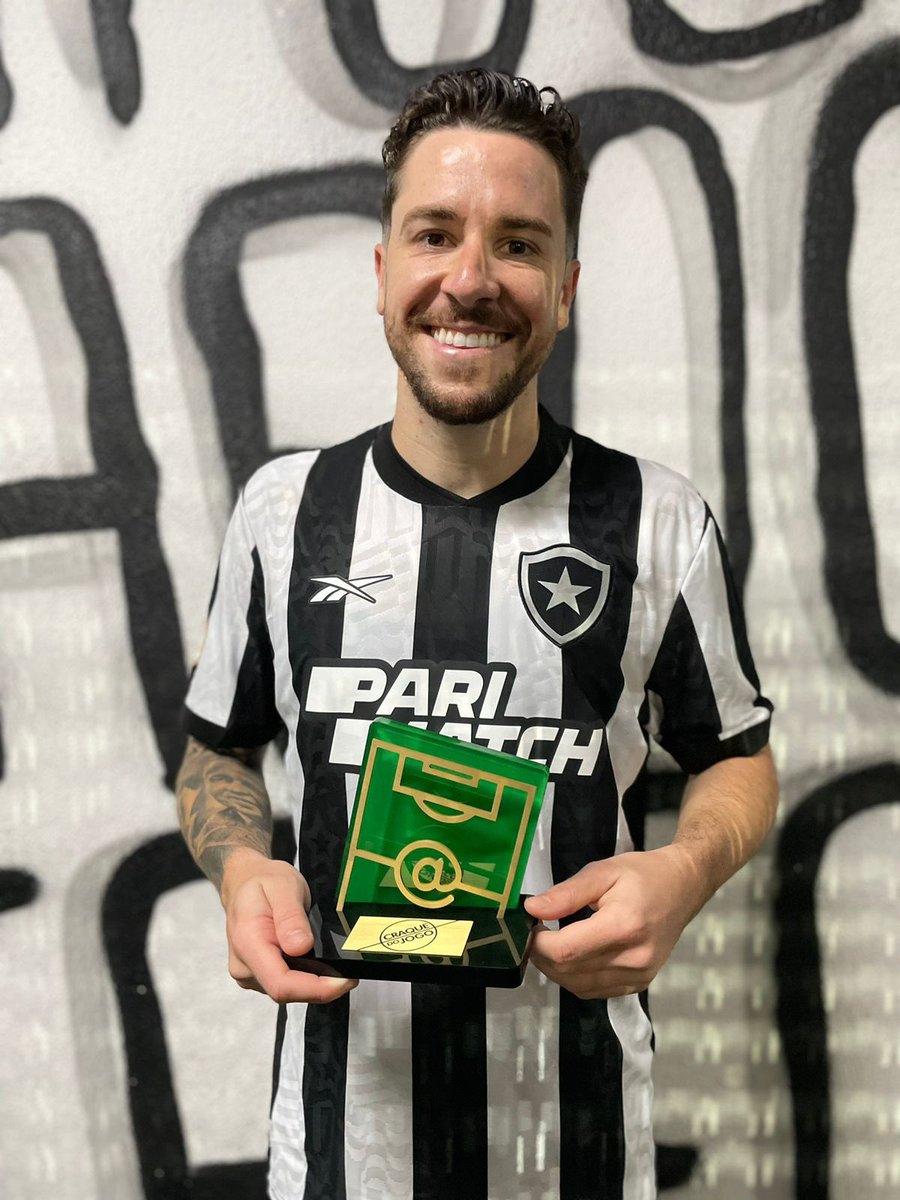 Botafogo's tweet photo. CRAQUE DA PARTIDA! 🔟👌🏾 #VamosBOTAFOGO https://t.co/FUL8igCBMx