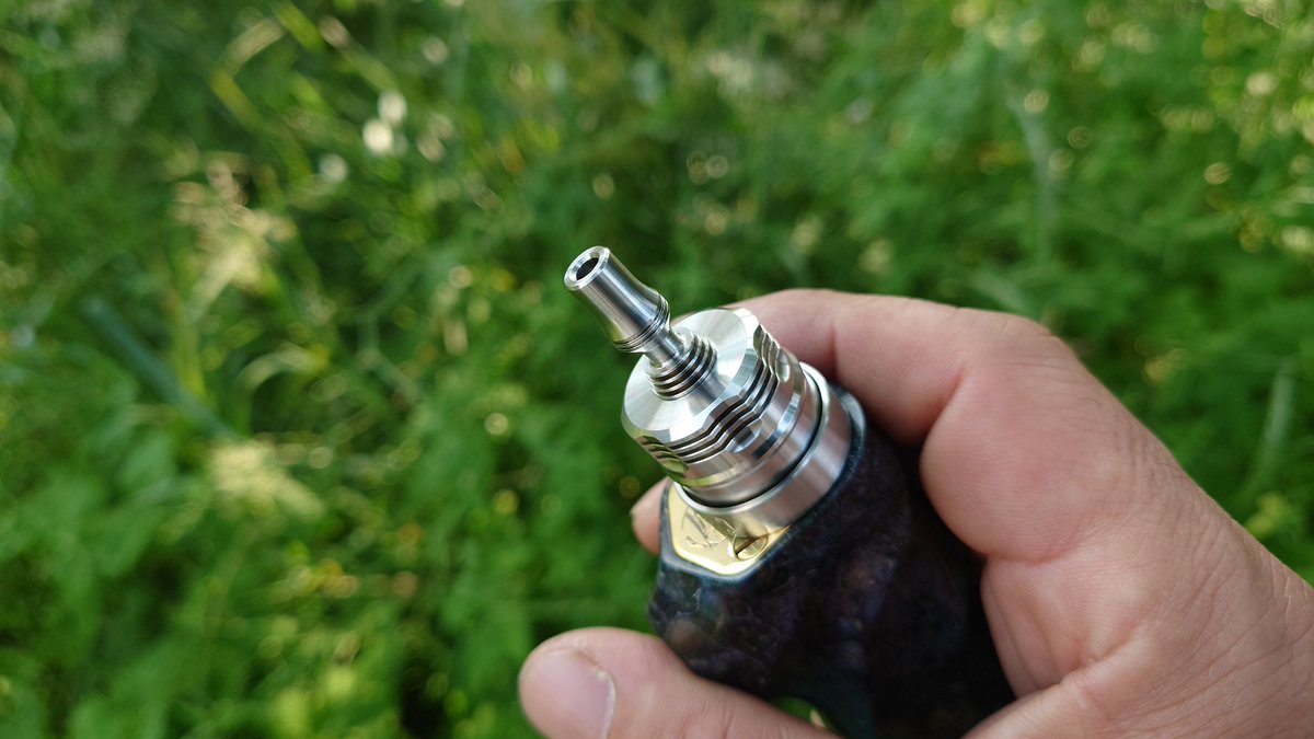 CebrjowHwScHCkj's tweet photo. 皆さん、おはよっチェ😆👍今週も宜しくご安全に🙇💦#LKC Aether Stab Custom + #415RDA ZERO零 😋💦 #VAPE #vape好きな人と繋がりたい #VAPE好きと繋がりたい #VAPE初心者 #LowkeyCustoms #iamlowkeycustoms #LovePinoyVapingGears #stabwood https://t.co/p8kk20NkOp