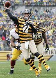 GrantSuxBrix's tweet photo. @RonniejMitchell Bow down to the greatest uniform in the history of the game https://t.co/WsZvFVUnbJ
