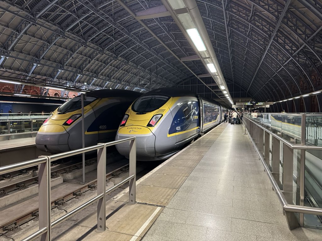 eurostarjames's tweet photo. That's me, time for some annual leave... see you in 29 days... #AugustOff #Eurostar https://t.co/8kDfdD5z3u