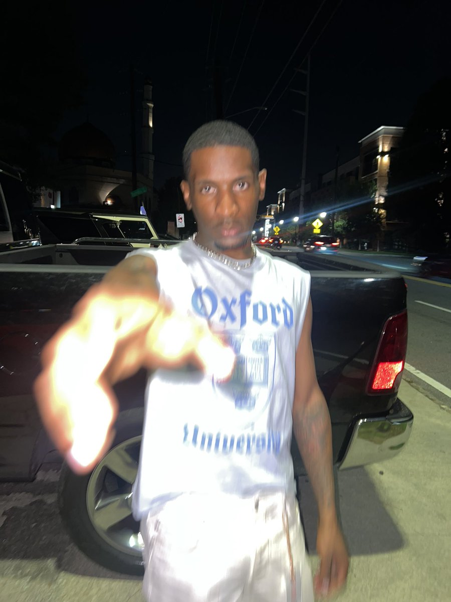 RedBiggest's tweet photo. lon know who took that shit off, but I put that shit on💙😤 https://t.co/uI34Jw3t7A