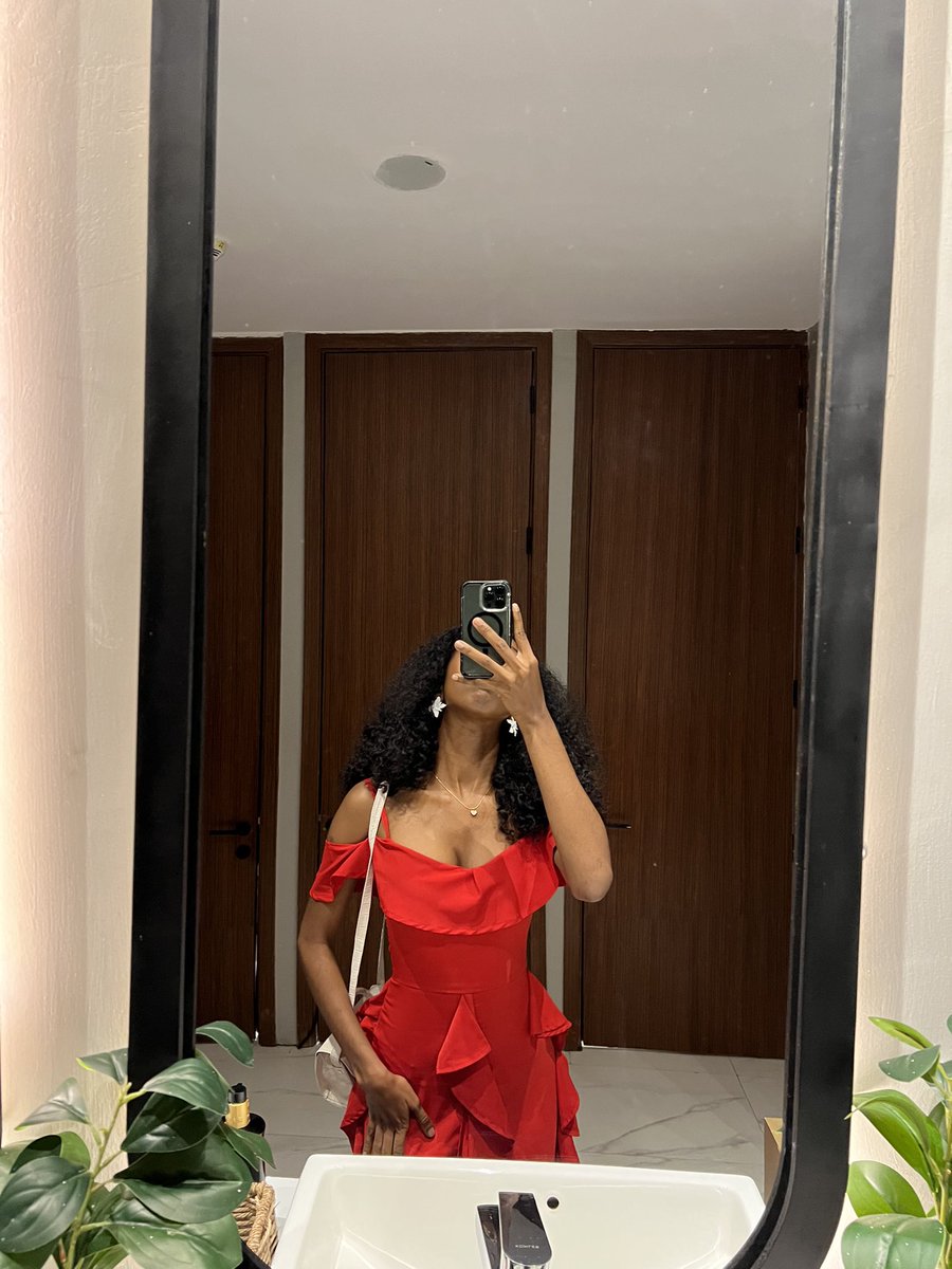 TellItToSteph's tweet image. Me in red 🛑&amp;gt;&amp;gt;&amp;gt;&amp;gt;