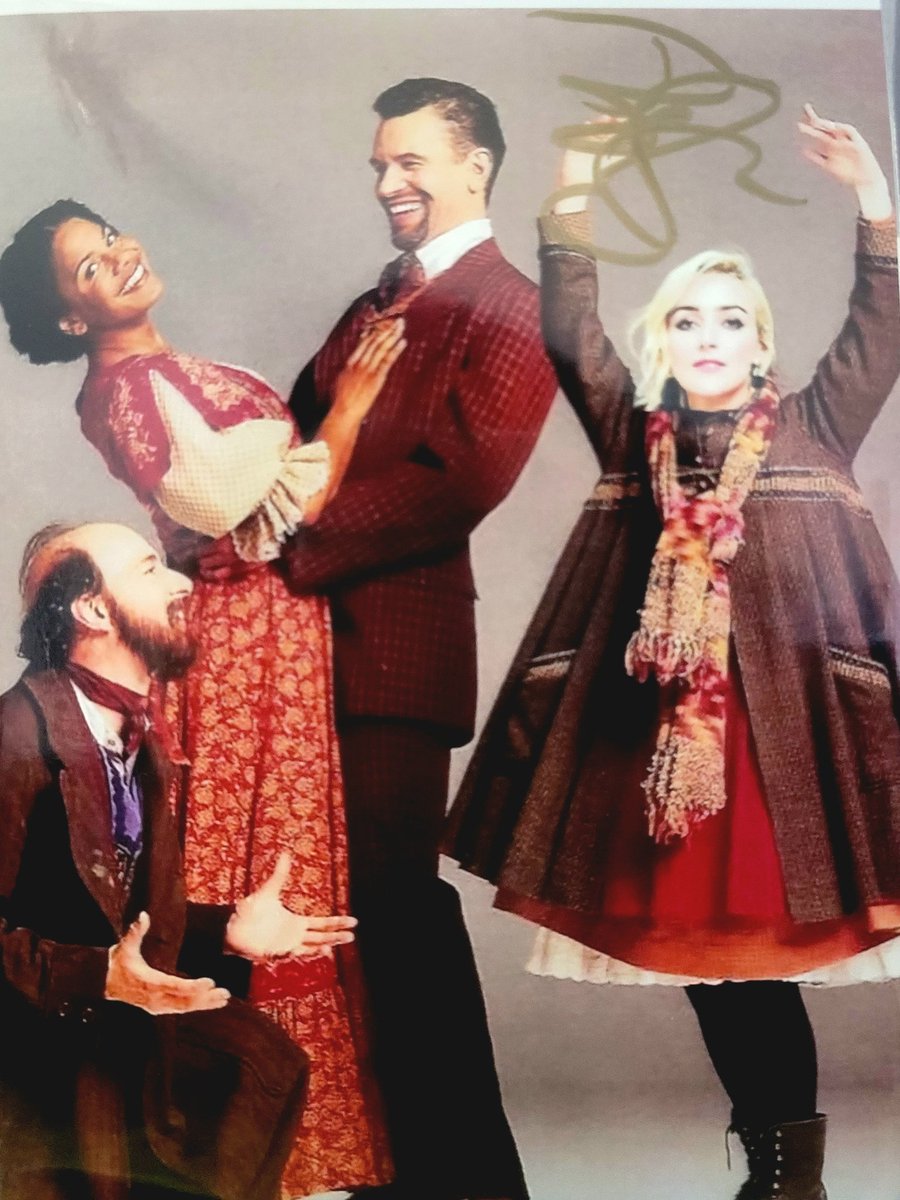 Fanzel24601's tweet photo. Can't believe I met one of the STARS of Ragtime! 🤩 https://t.co/86MDivHMbM