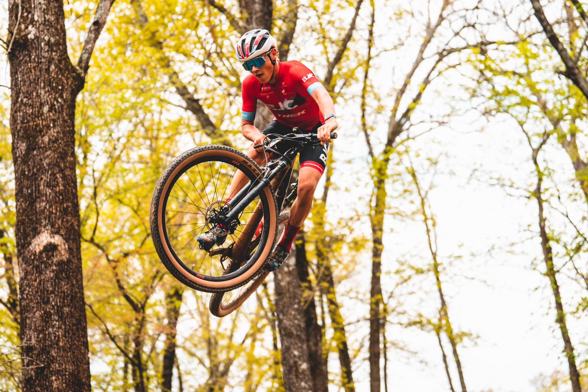 USCUPMTB's tweet photo. We are devastated to hear the news about Magnus White’s passing today, who was reportedly struck and killed by a vehicle.  It’s a story that’s all too familiar &amp; very depressing to us. 
If you are in a position to donate, a go fund me link for Magnus is in our bio .
📸 @kaicaddy https://t.co/TeglbFNLPc