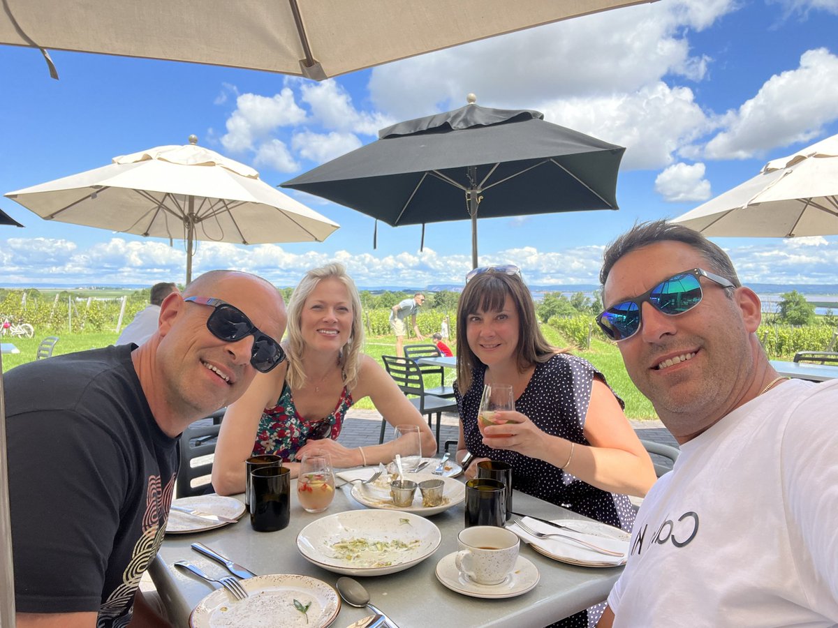 niclex2's tweet photo. Lightfoot Winery with friends ❤️ https://t.co/vYgTaordvw