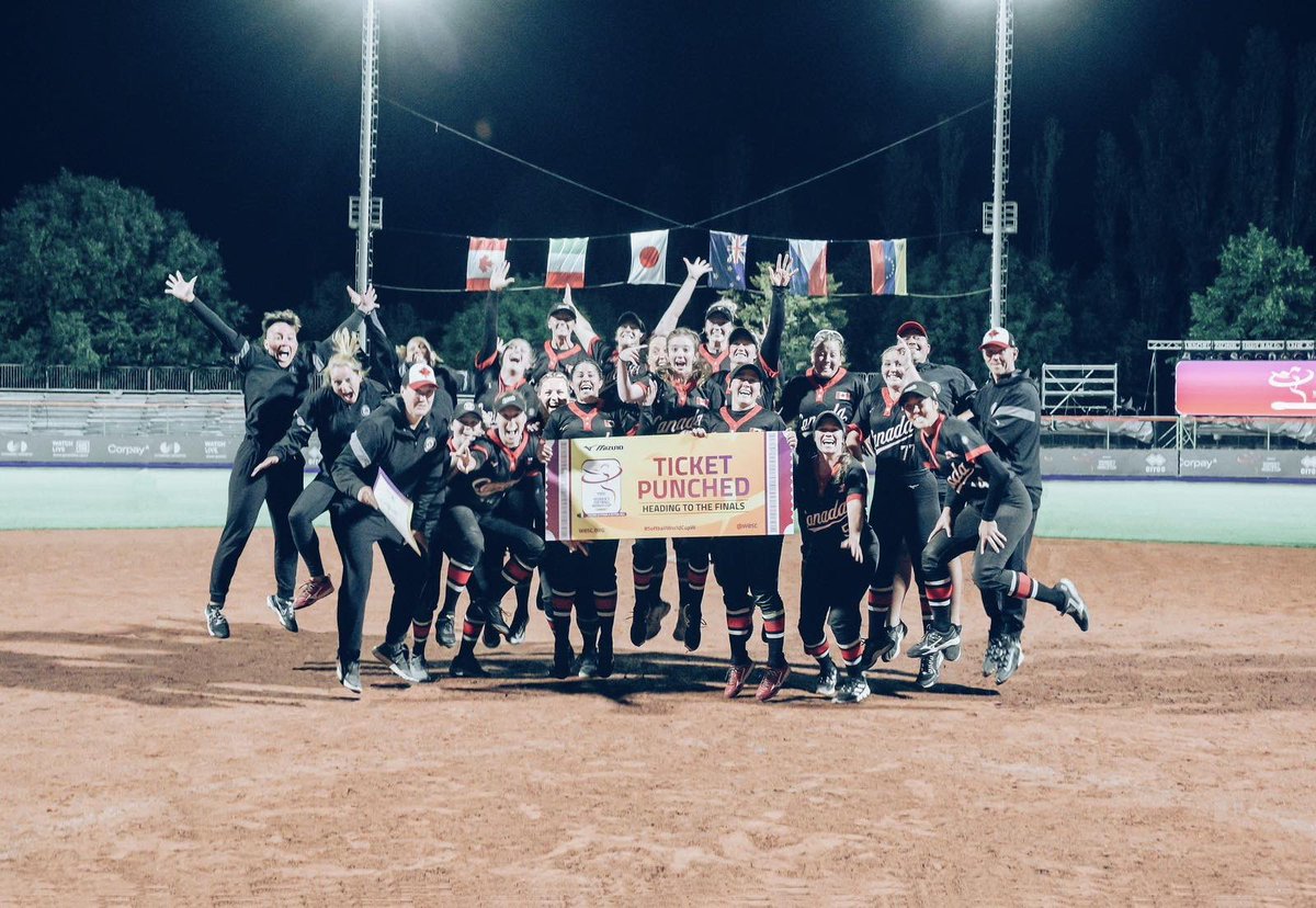 callumpilgrim_'s tweet photo. A summer to remember ✨

A summer of firsts, growth, smiles, Shania, and memories made with incredible humans. 🤟🇨🇦

I couldn’t be more grateful for the impact that the people of @SoftballCanada continue to have on my life. 

Now it’s back to business with the Blue Team 💙 https://t.co/IHJI5wox7d