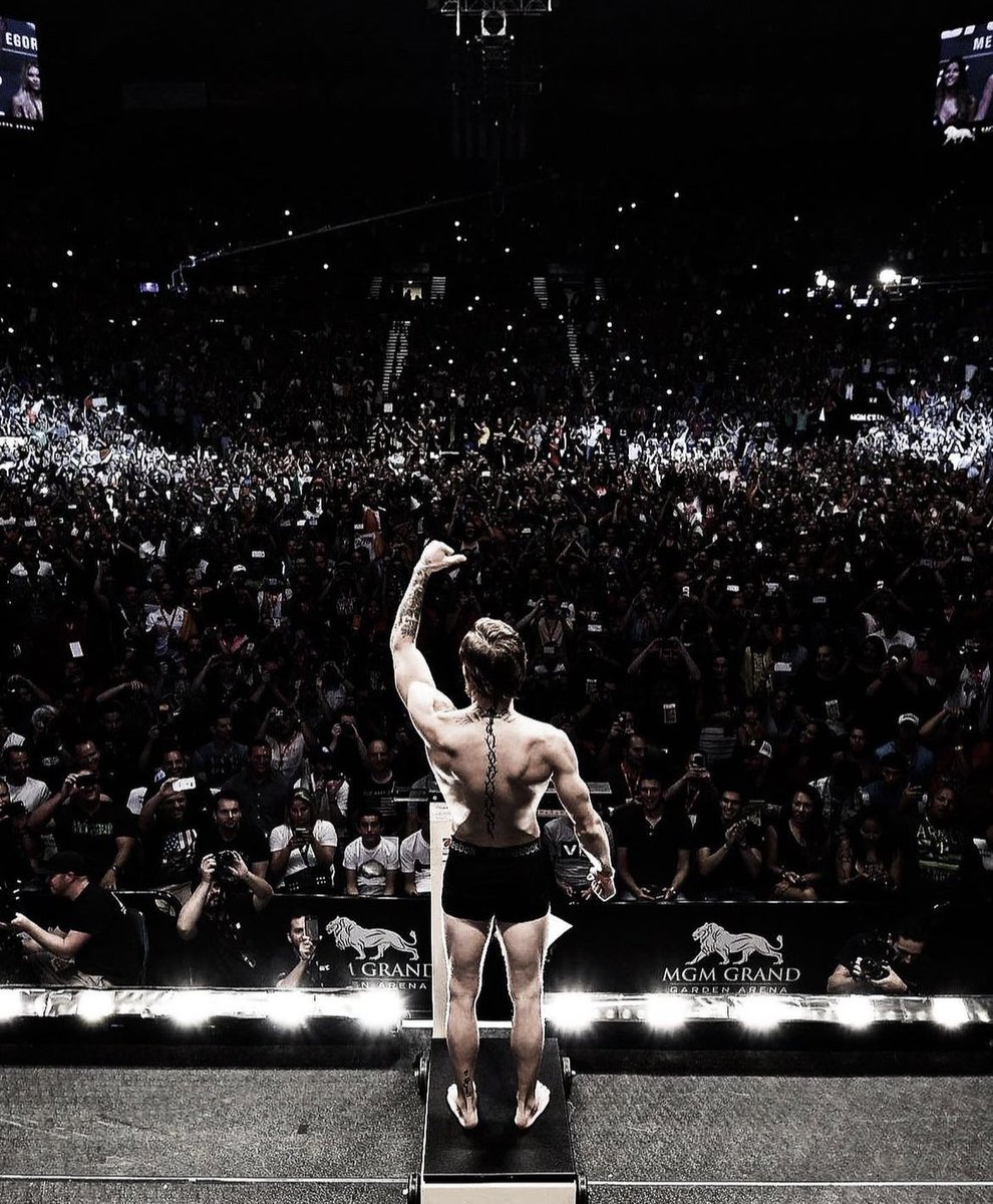 MMArena_'s tweet photo. La photo de zinzin. 

Son retour sera GOATESQUE. https://t.co/OJow2UiKNR