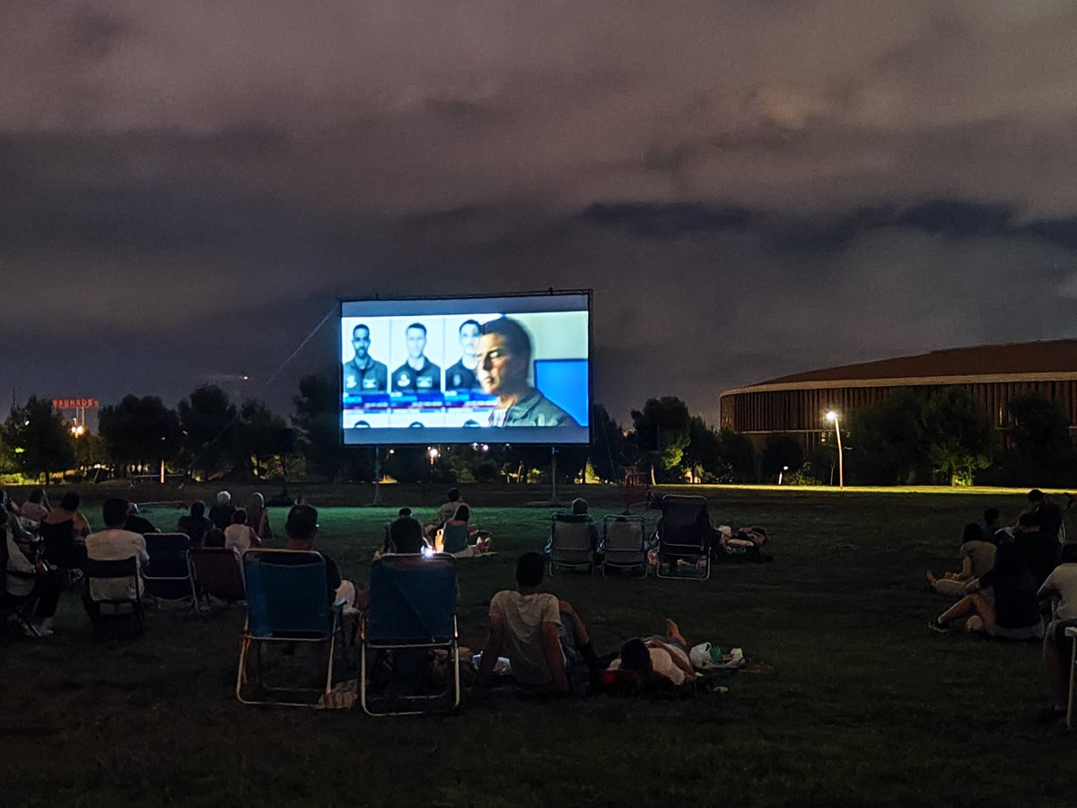 AVCampClar's tweet photo. 🚨🚨🚨Veïnat: És molt bonic quant el barri i Ponent formen part i ens tenen en consideració. VENIIUUU al cinestrelles de @TGNcultura de @TGNAjuntament !! Iniciativa molt xula!! #somcampclar #somponent ☝️us recordem que també hi ha día 06/08 i el 13/08 https://t.co/Q0QHpPS91n