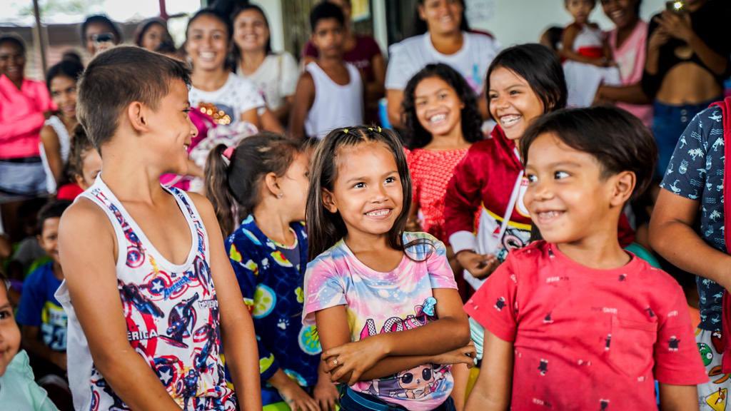 CORMACARENA's tweet photo. ¡No importa el clima, importan las ganas de celebrar!

Hoy vencimos el frío en el sector del Dique, en Villavicencio, para festejar la vida.🥳

Por los niños recorremos el Meta para integrar desde ya a los futuros defensores de la naturaleza en esta misión. 🌱💚🫶🏻

#HappyVerdey https://t.co/iSYEhW3U8a