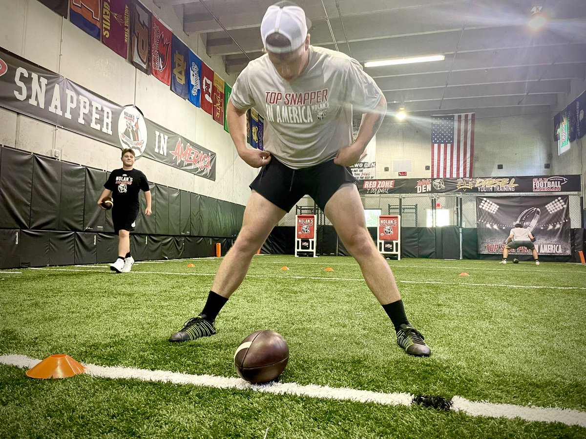 NolanOwenLS's tweet photo. Drew “Danger” Doyle ADVANCES in the play-ins‼️

#DawgDen #NolansLongSnapping #TopSnapperInAmerica https://t.co/5eAAhP5j4v