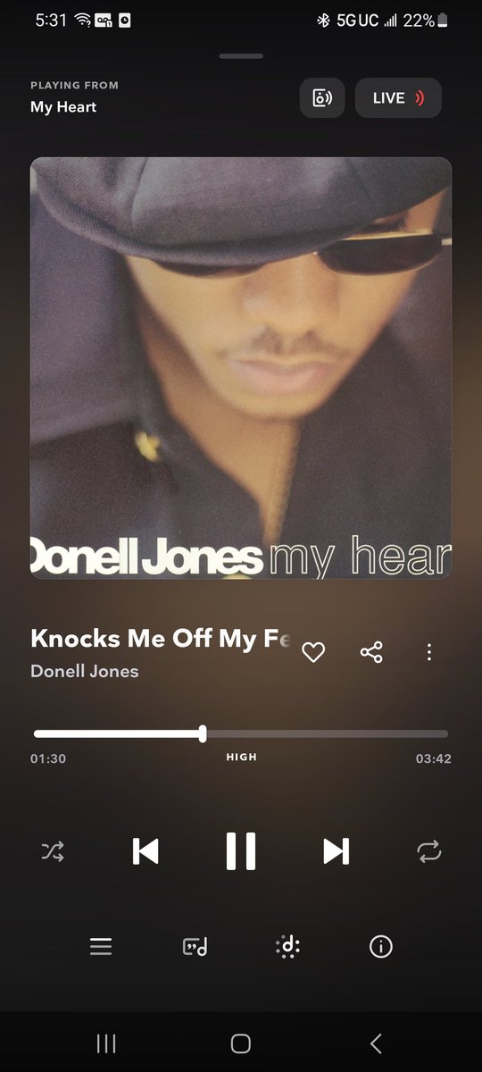 There's few worthy Stevie covers... this one of them #DonellJones #EddieF

Whole album flames.