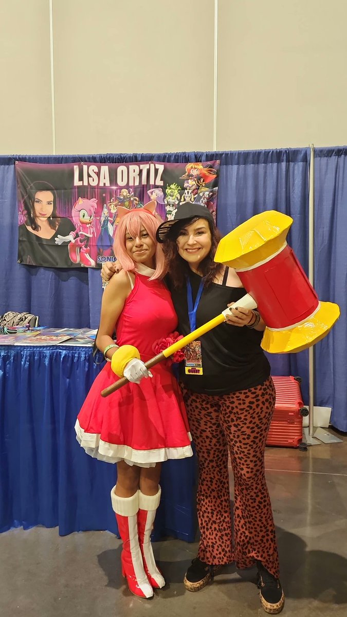 Lisalisejam's tweet photo. Headed home!Thanks so much 4 a great time @rianimecon, meeting fans, friends, reuniting w/my brother Joey,  &amp; avoiding a meteor in the convention center! Love to @TaraSandsVO #waynegrayson  #ericaschroeder @marchimark &amp; the whole gang that came out!!! #4kids @Crunchyroll #yugioh https://t.co/zaCvqQWVkH