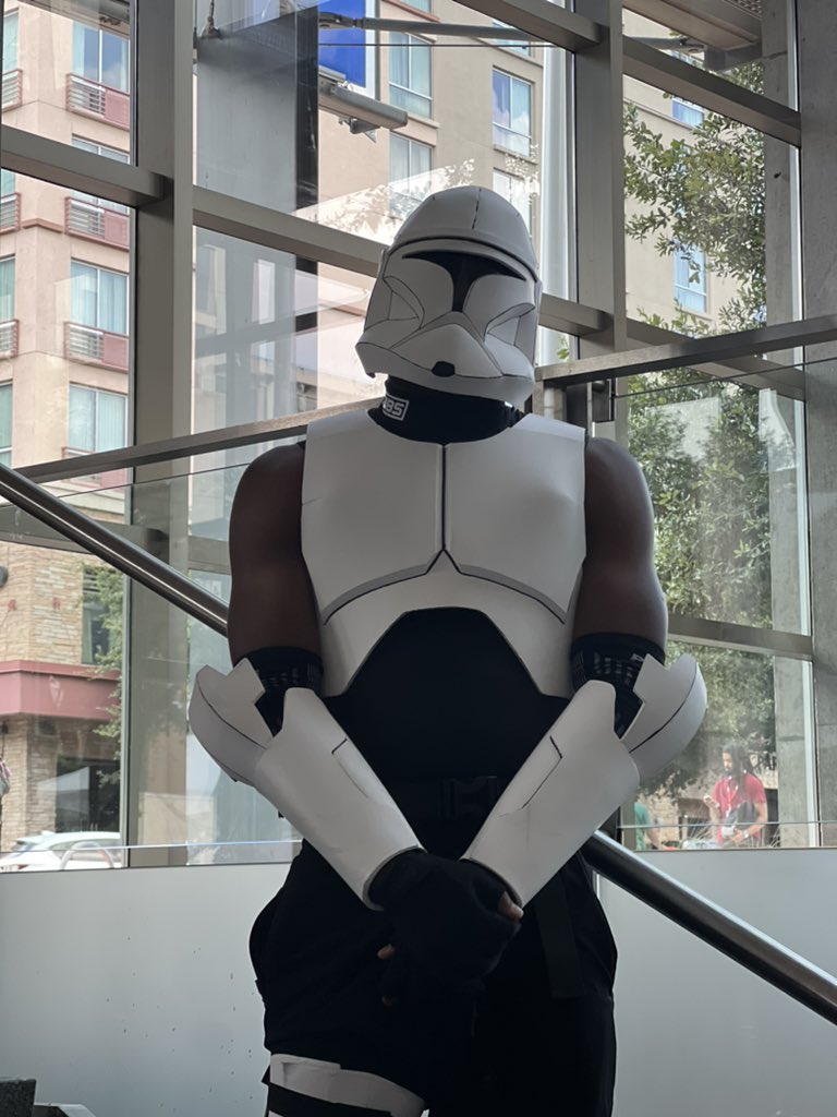 KingxBoDean's tweet photo. My boss ain’t SH*T @dreamconvention
#dreamcon2k23 #dreamcon2023 #AnbuBlackTroopuh #anbublackops #stormtrooper #weekendinaustin #anime #blackexcellence #blerdshit #rdcworld https://t.co/jL5qdFL5iH