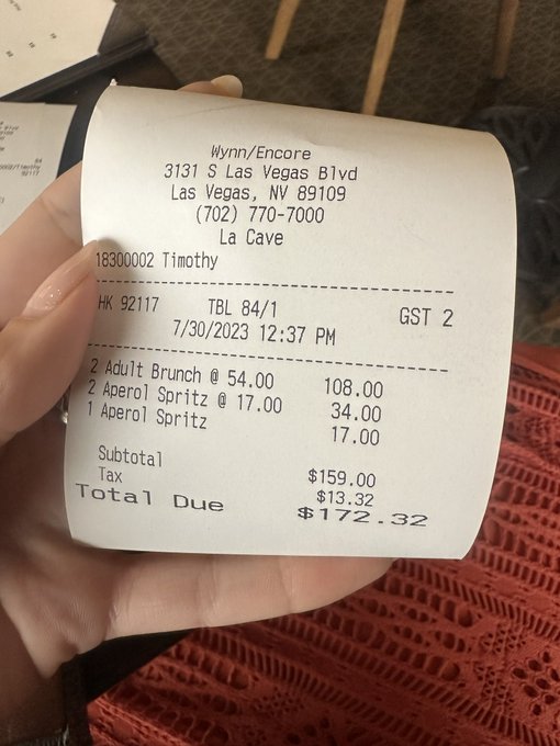Brunch outfit + the bill 😘 https://t.co/ufZZbnvqDL