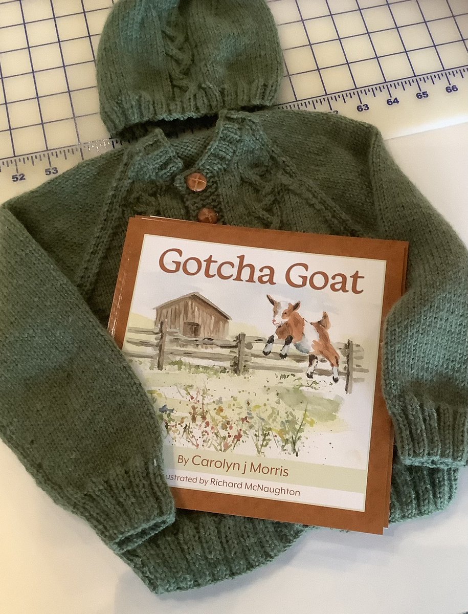 CarolynjMorris's tweet photo. I know, I know, it’s not sweater weather yet!
Diane at #BeeSewBusy #Beeton, has restocked our #RailfenceBooks Bee Sew Busy have a huge selection of fabric and children’s wear. https://t.co/YBhMHAG84m