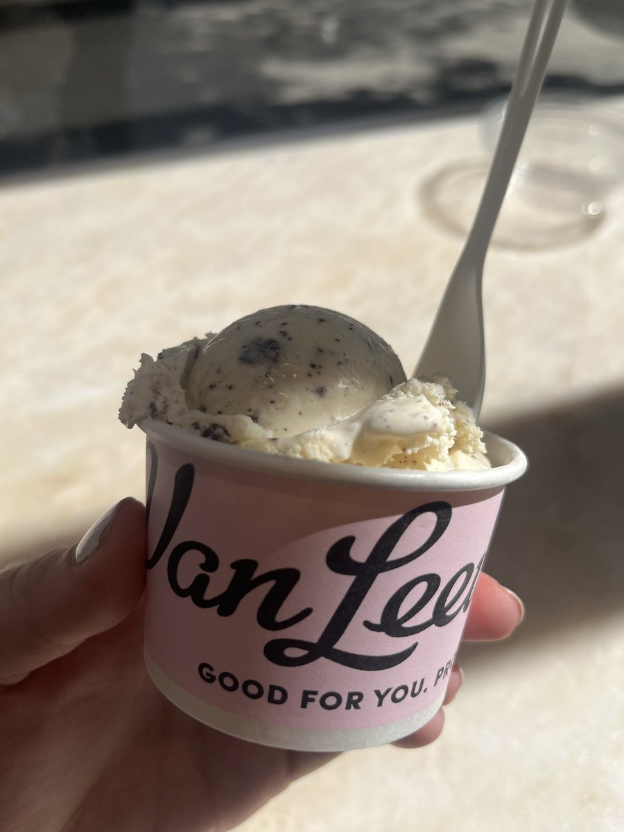 Kiersten Waugh, D.O. (@kierstenwaugh01) on Twitter photo Beautiful day to be in NYC ☀️🍦🏙️🚕 Beautiful day to be in NYC ☀️🍦🏙️🚕