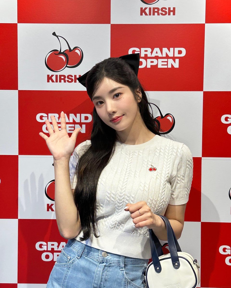 EUHNBl's tweet photo. Cherry personified! I was thrilled to receive an invitation to the grand opening of the Kirsh global flagship store in Harajuku Alley. It was nice getting to say hello to all my dear fans who showed up, and of course, explored the racks filled with cute goodies at the store.🍒 https://t.co/qYtrFYp43V